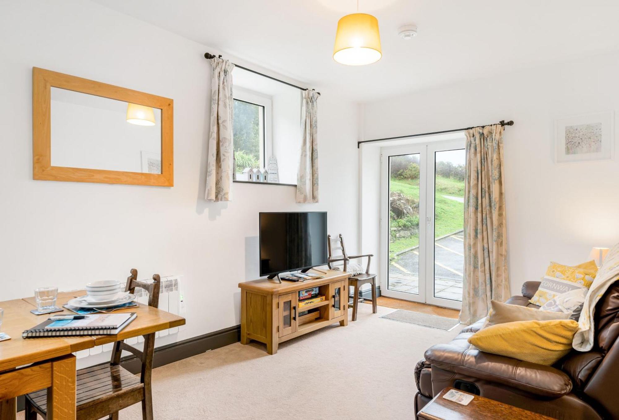 Journeys End With Stunning Sea Views From The Headland Villa Coverack Exterior photo