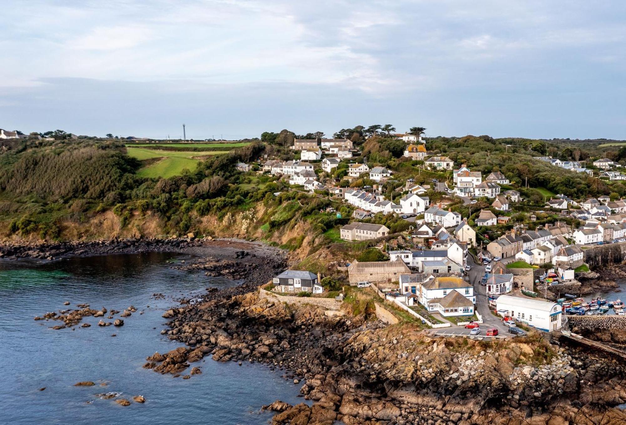 Journeys End With Stunning Sea Views From The Headland Villa Coverack Exterior photo
